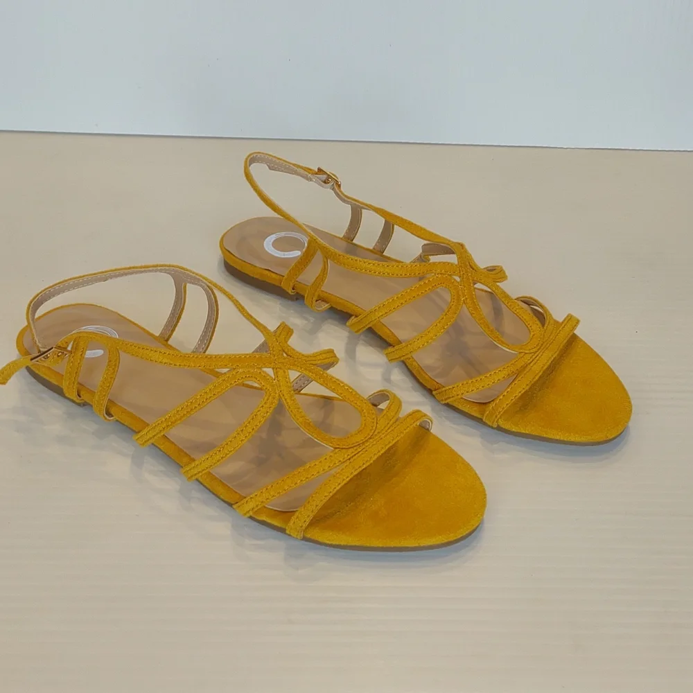Journee Collection 